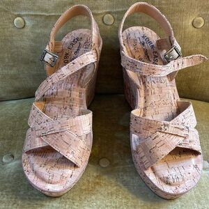 Kork-ease sandals,size 7, like new